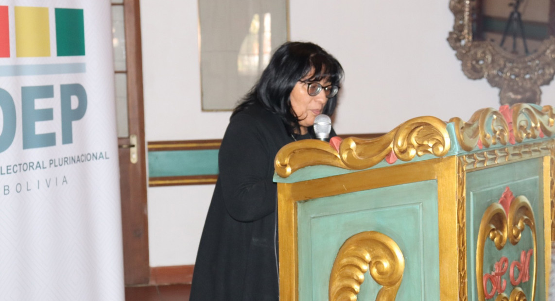 TED CHUQ FORT PUBL ORG POLIT VOCAL LIDIA RIVAS