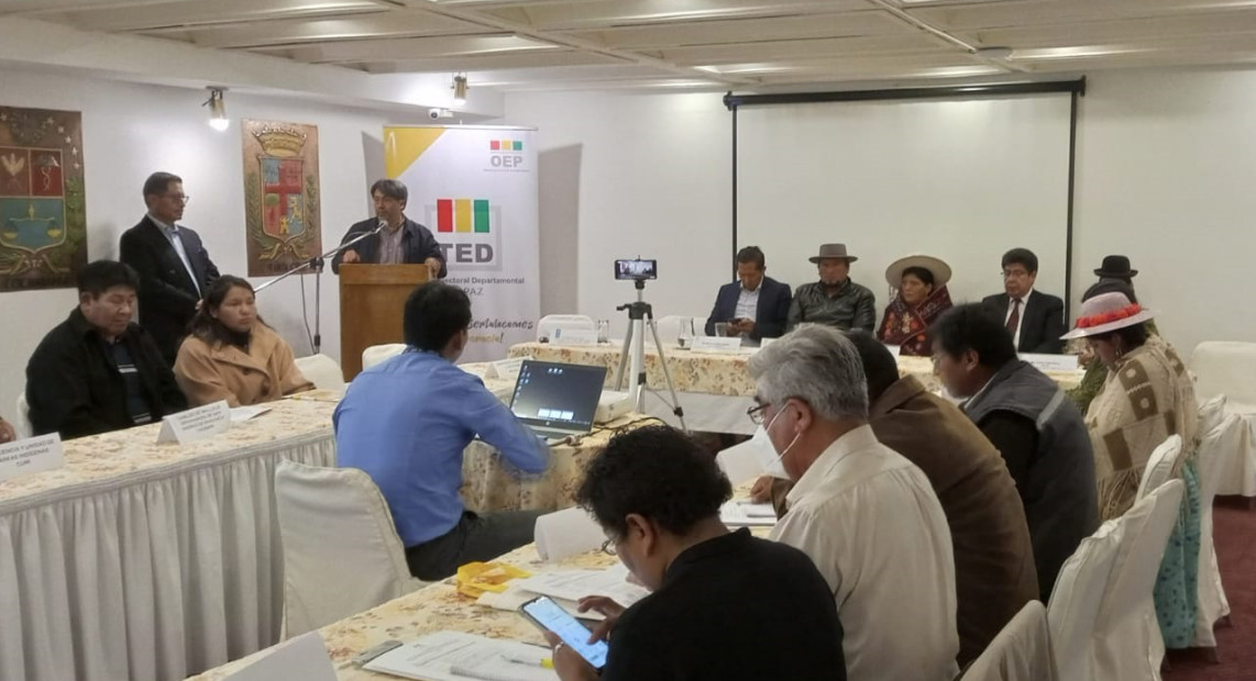 TED LPZ MESA MULTIPARTIDARIA 02