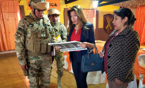 800 premilitares reciben información sobre la democracia intercultural, el PEB y la importancia de ser jurado electoral por el TED Oruro