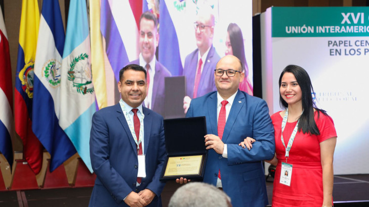 VICEPDTE TSE F. VARGAS Y VOCAL YAJAIRA SAN MARTIN