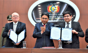 TSE y Dirnoplu suscriben convenio de cooperación interinstitucional para fortalecer la seguridad jurídica en trámites notariales