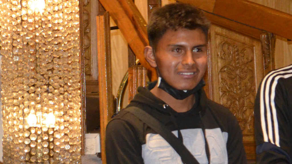 EST.-ALEX-UE-COLLANA-TUICA-PTSI