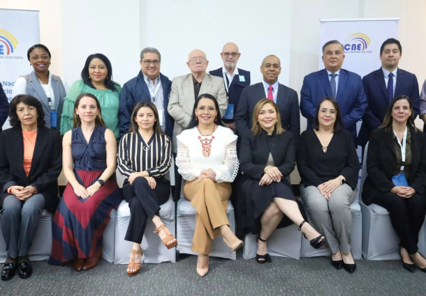 Presidente del TSE participa como observador internacional en la segunda vuelta de las elecciones presidenciales del Ecuador