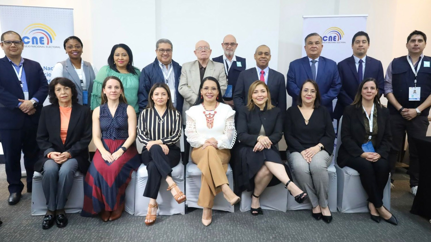 PDTE. TSE HASSENTEUFEL EN ECUADOR CON UNIORE
