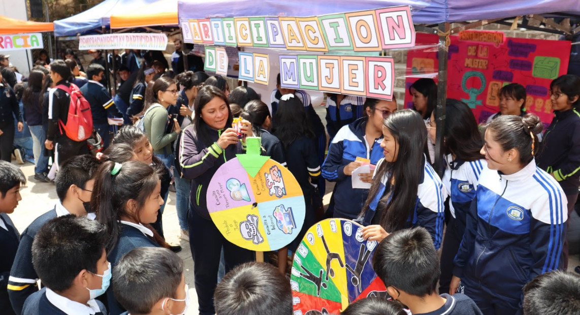 TED CHUQ FERIA 41 DEMOCRACIA 04