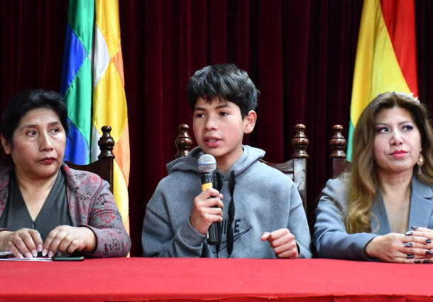 TED Oruro e instituciones capacitan sobre la elección del Comité Municipal de Niñas, Niños y Adolescentes