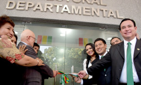 TED Santa Cruz inaugura su edificio histórico en conmemoración de los 41 años de recuperación de la democracia
