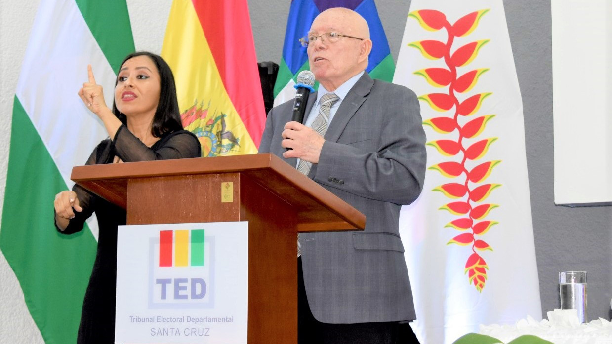 TSE EN SCZ 41 AÑOS DEMOCRACIA PDTE HASSENTEUFEL 1