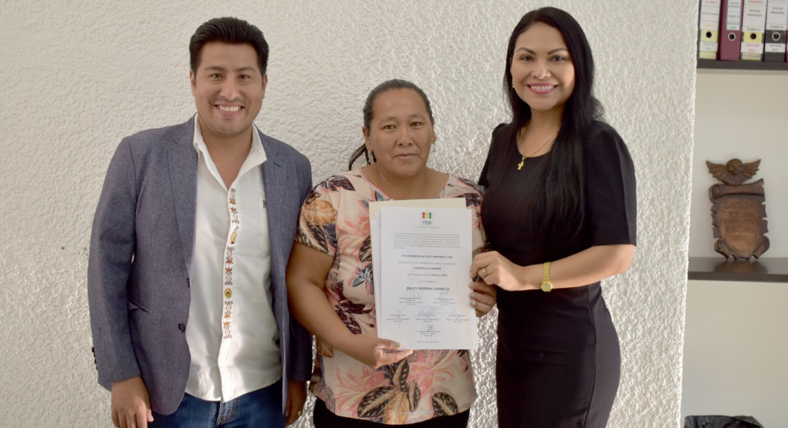 PDTA Y VCPTE ENTREGA CREDENCIAL