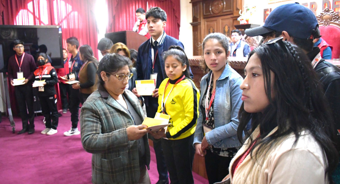 TED ORURO ELECCION CNNA 03