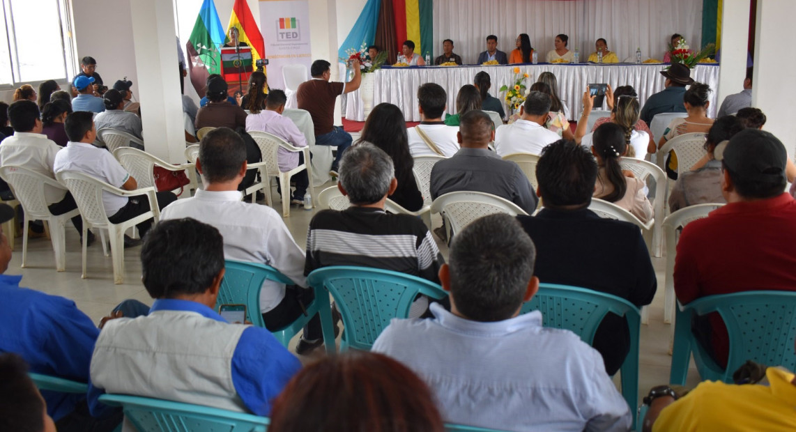 TED SCZ CREDENCIAL 08