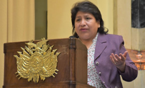 Vocal reivindica los derechos políticos de las mujeres en la historia de Bolivia