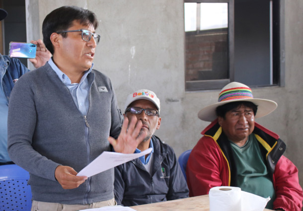 El TED Oruro entrega resolución de creación de asiento y recinto electoral en Iscacollo del municipio de Huari