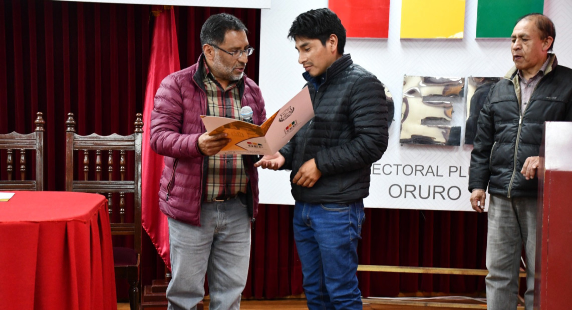 TED_ORURO_CREDENCIALES_CONCEJALES_01