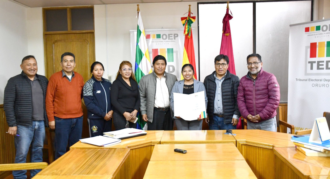 TED_ORURO_CREDENCIALES_CONCEJALES_05