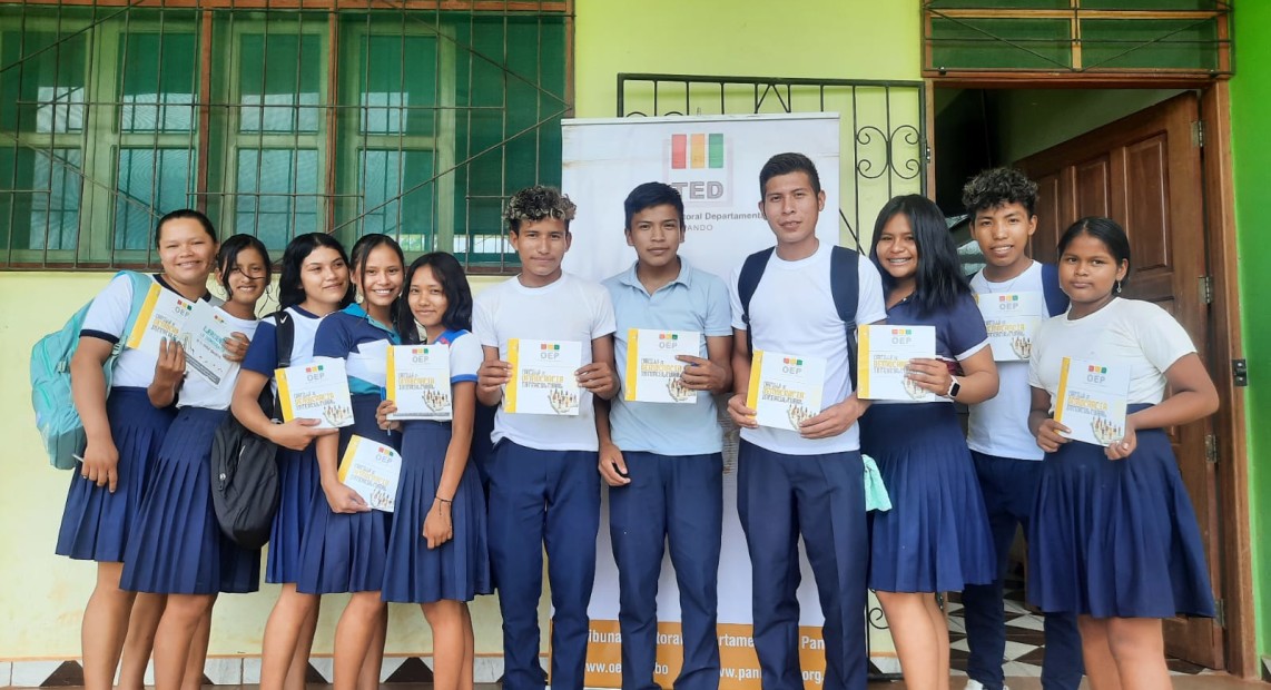 Estudiantes de Gonzalo Moreno