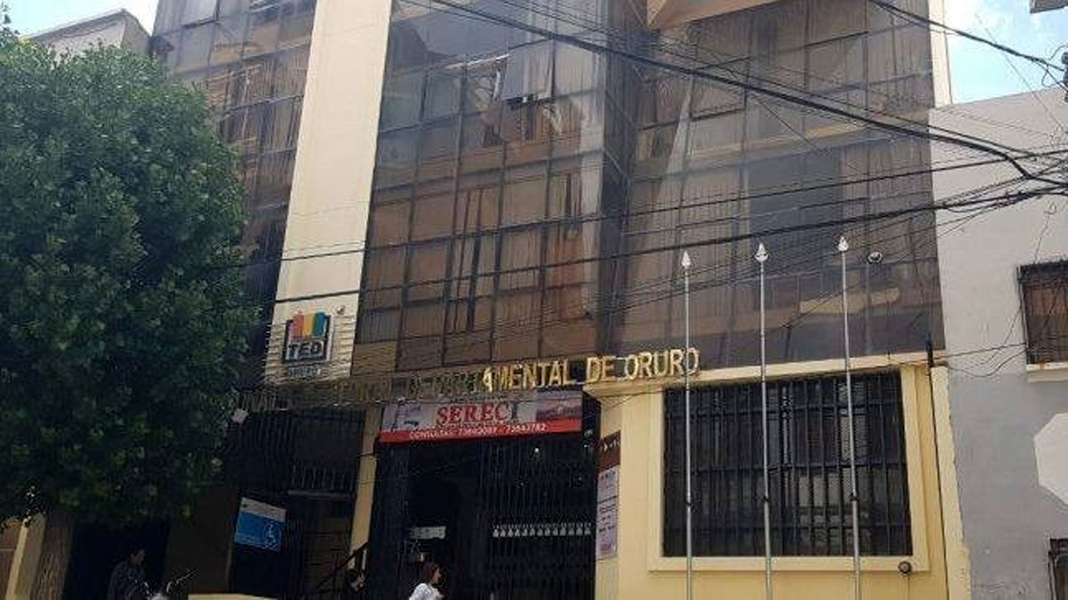 FRONTIS-DE-TED-ORURO-Ok