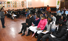 Colegios de Huanuni y Caracollo se capacitan para elegir a representantes estudiantiles