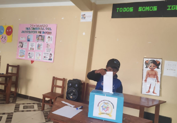 Aproximadamente 60 mil estudiantes del departamento de Potosí eligen a sus gobiernos estudiantiles