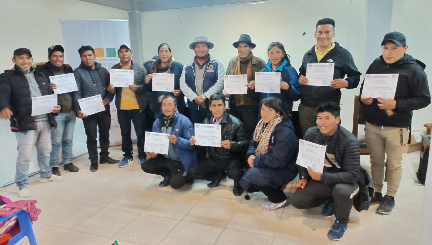 TED La Paz concluye capacitación a postulantes para notarias y notarios electorales en el área rural
