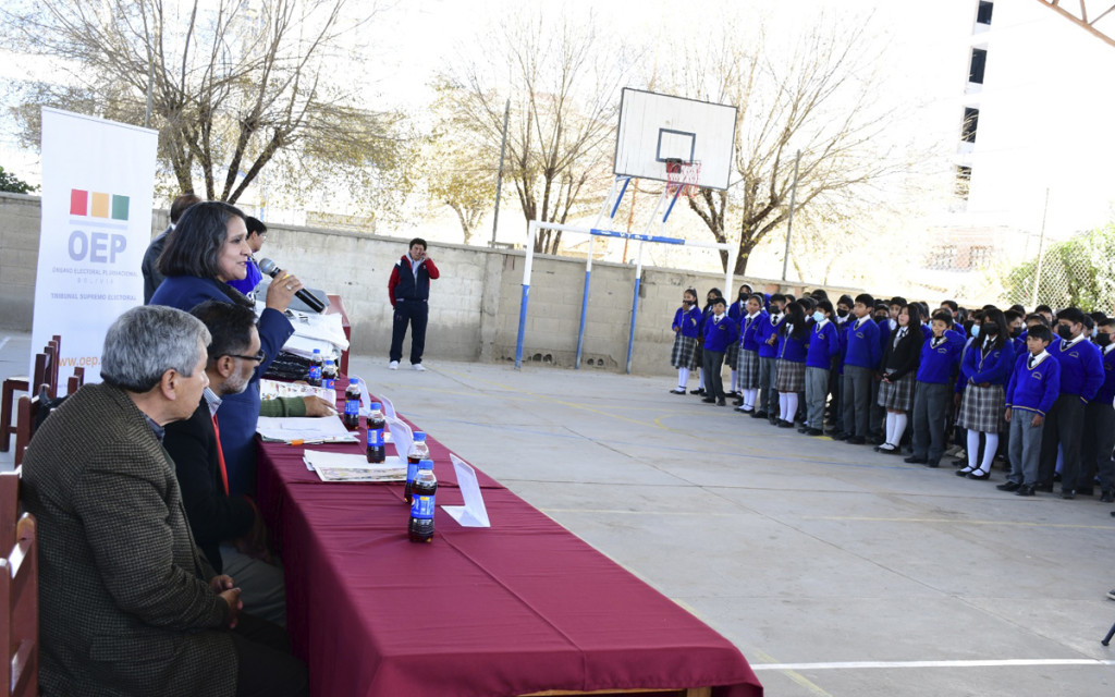 PREMIACIONCOMICORURO_3