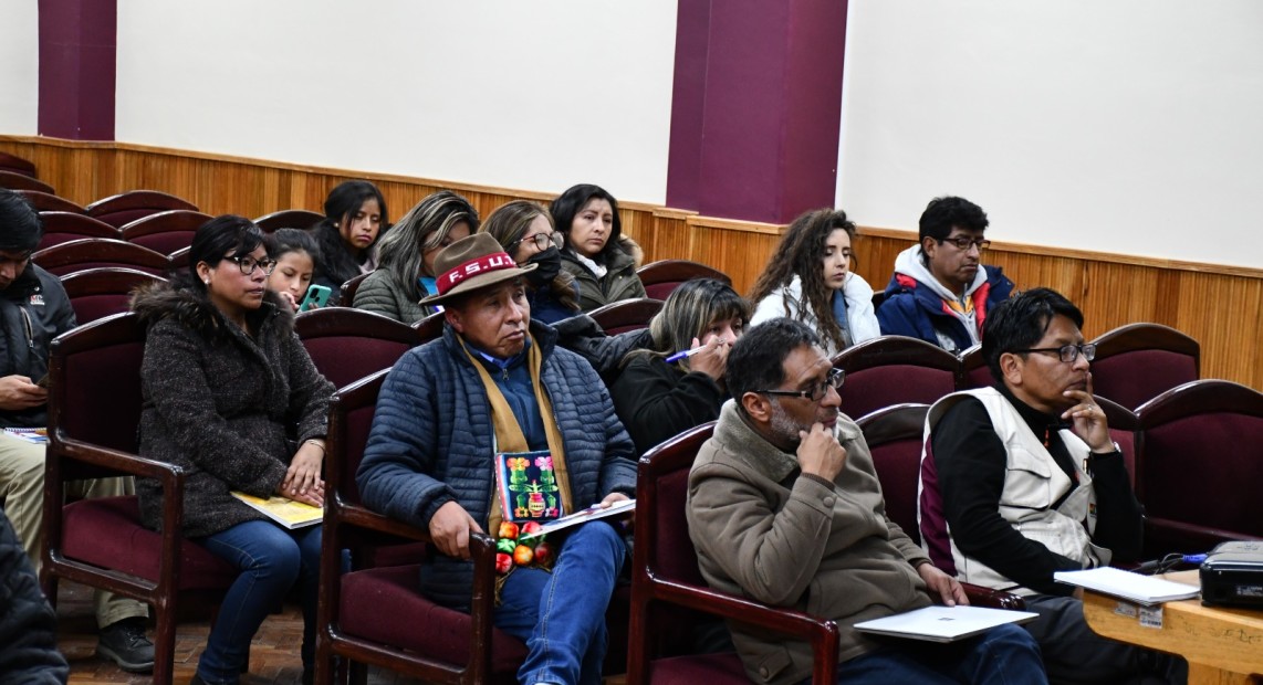 ORURO_SOCIALIZACIONPADRON_01