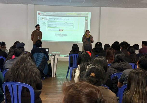 Serecí capacita a 384 nuevos funcionarios para iniciar el empadronamiento masivo en La Paz