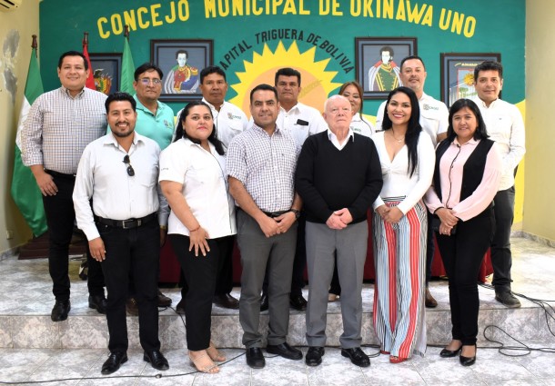 El TSE y el Concejo Municipal de Okinawa Uno se reúnen para dialogar sobre el referendo de la Carta Orgánica municipal
