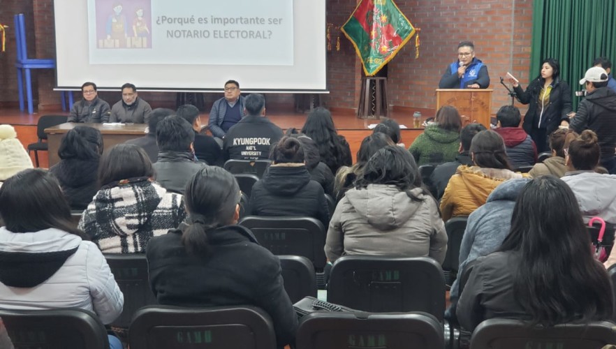 TED Oruro avanza en capacitación sobre funciones de los notarios electorales en provincias
