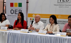 Periodistas cruceños participan en socialización de reglamentos electorales rumbo a las Elecciones Generales 2025