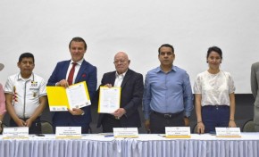 El TSE y el CEAE suscribieron un memorando de entendimiento para fortalecer las capacidades técnicas del OEP