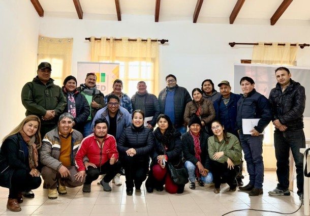 TED Santa Cruz socializa reglamentos de propaganda y estudios de opinión con comunicadores de Samaipata, Mairana y Vallegrande