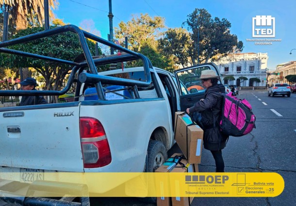 Comisiones parten rumbo al área rural de Chuquisaca para capacitar a  notarias y notarios electorales