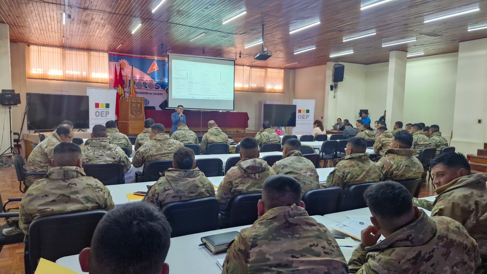 PT_CAPACITACIONPOLMIL_05