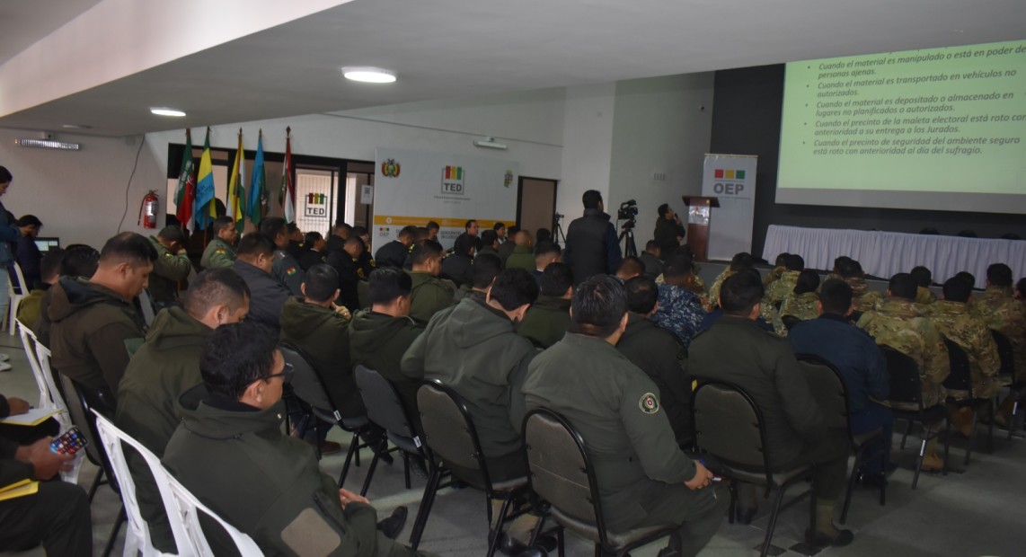 SC_POLMILCAPACITACION_03