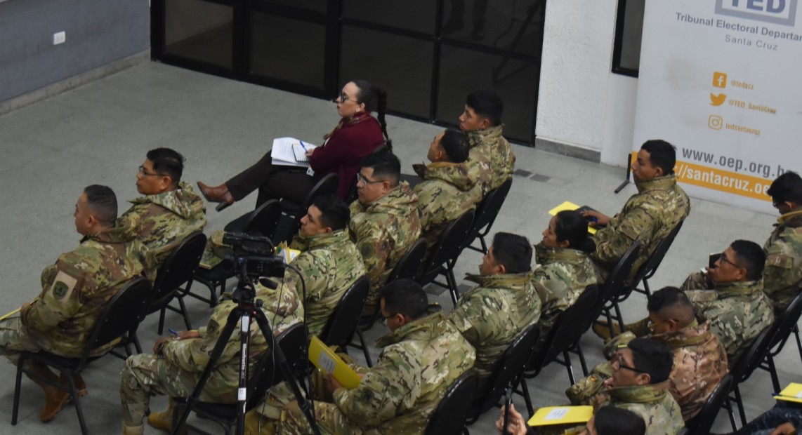 SC_POLMILCAPACITACION_06