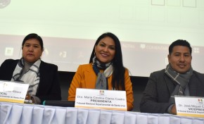 Fuerzas del orden de Santa Cruz reciben capacitación para el resguardo de material electoral