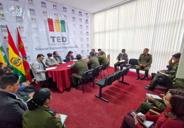 TED Potosí coordina acciones de seguridad con la Policía Boliviana y la Fiscalía Departamental para garantizar una jornada electoral segura y tranquila