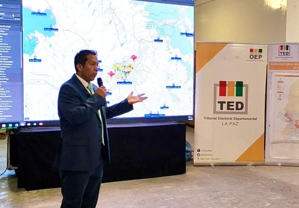 TED La Paz activa su Centro de Monitoreo para el traslado de material electoral