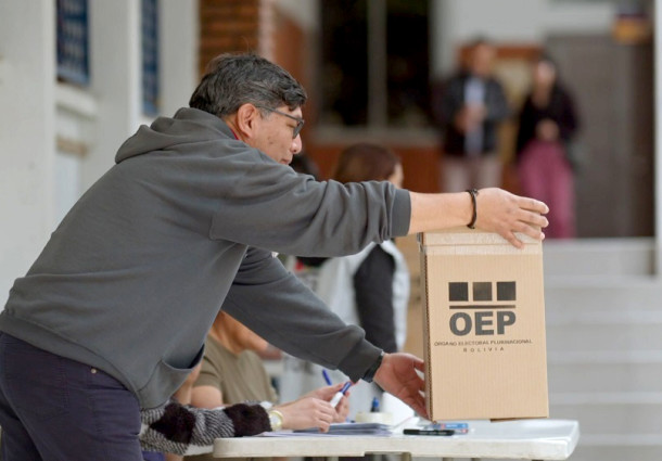 TSE restringe la circulación vehicular durante la jornada electoral del 17 de agosto