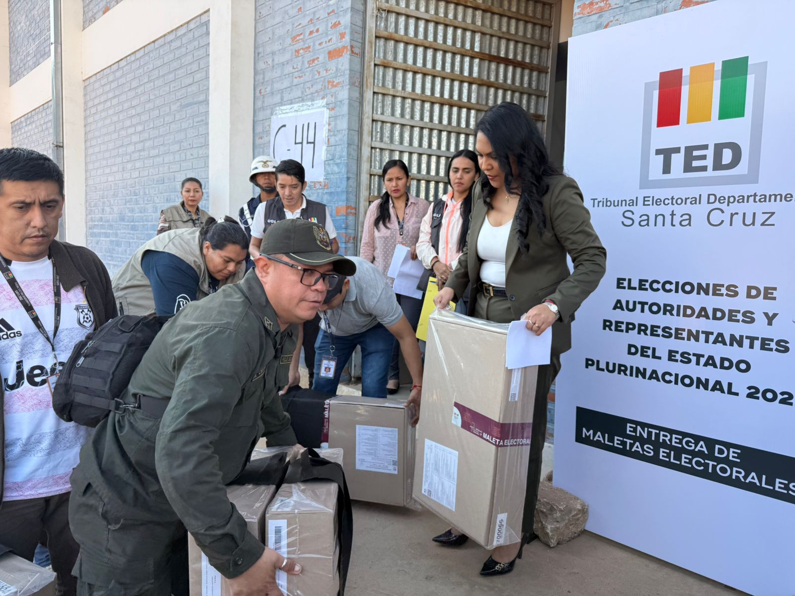 7a6942cd-3d61-4c77-bbf3-2a7268dbcbb3