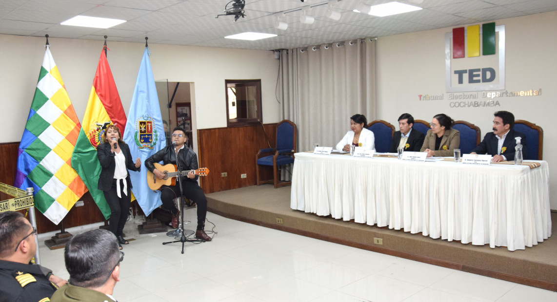 CBBA_CONMEMORABICEN_02