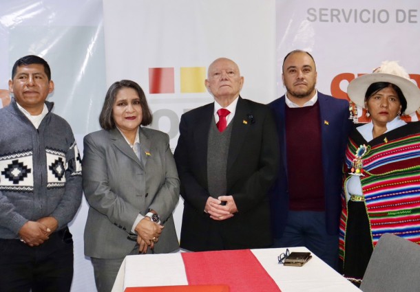 El OEP rinde homenaje al Bicentenario de la independencia de Bolivia