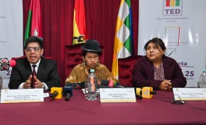 La Paz registra el 100 % de mesas abiertas en una jornada electoral tranquila