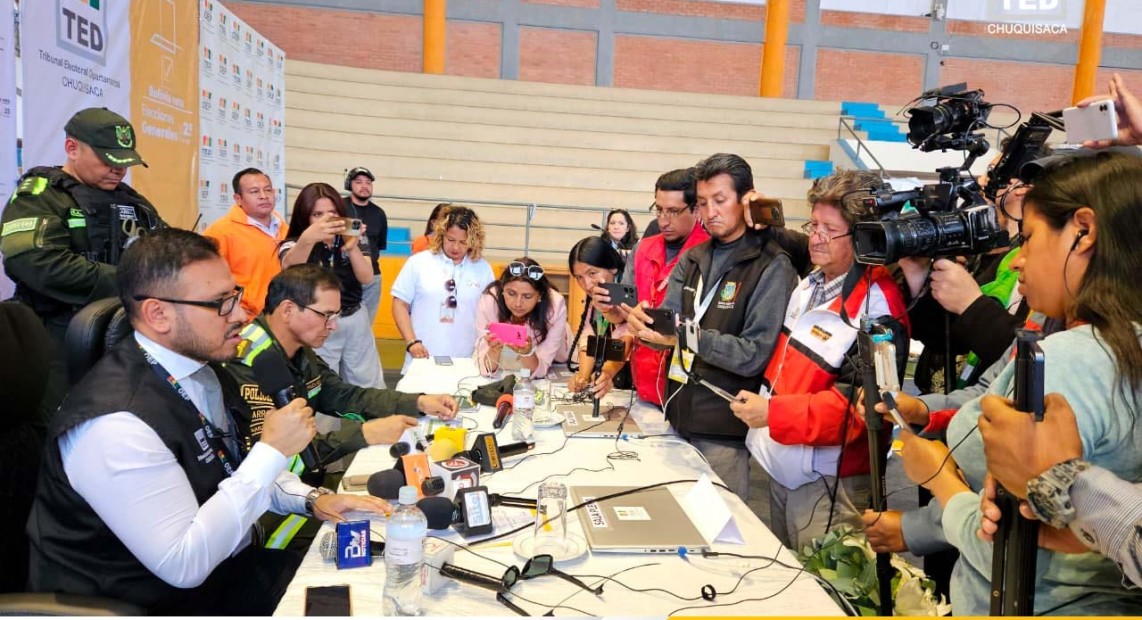 30311e27-45bd-49ab-8d71-3c284bd19c1e