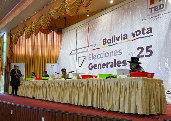 67ad04bd-9adc-47e6-a17f-d17b552d3168