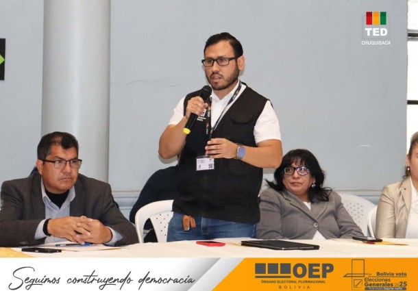 Chuquisaca celebra el Día de la Democracia en Bolivia en un encuentro con actores de la sociedad civil y organizaciones políticas