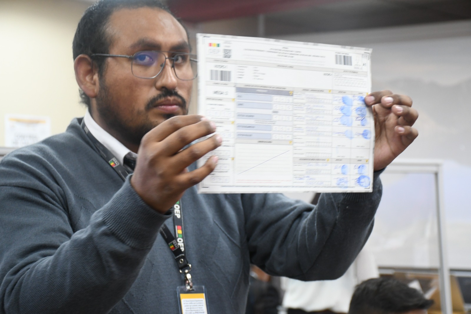 a98daf00-ef79-410e-9f3e-bcbca83c1f1f