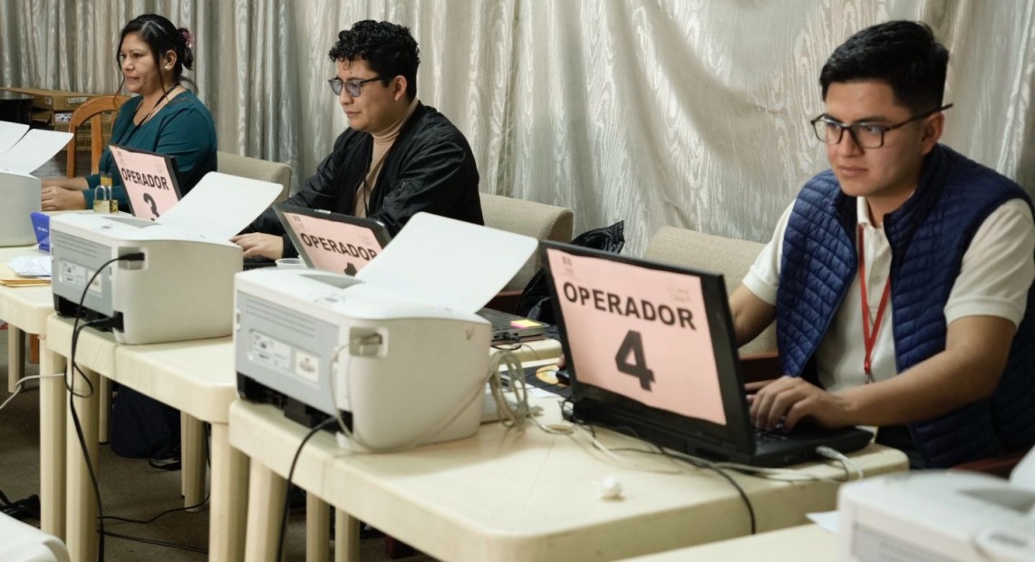 b6bb047f-d33e-4009-9386-21aa19e9b1db