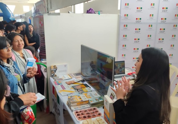 TED Potosí participa en la primera Feria Científica Jurídica de la Universidad Tomás Frías